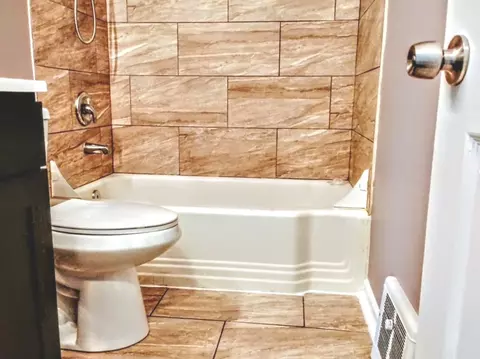 Bath - 371 S Edison Ave, Elgin, IL 60123 photo 1 of 4