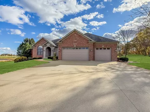 17807 Saint Andrews Dr, Marengo, IL 60152
