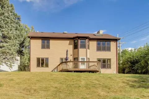 Exterior - 552 Irvington Ct, Bartlett, IL 60103 photo 3 of 5