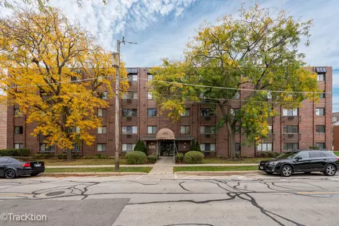 835 Pearson St #310, Des Plaines, IL 60016