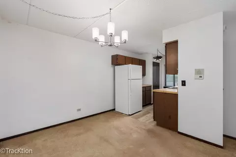 Dining - 835 Pearson St #310, Des Plaines, IL 60016 photo 1 of 1