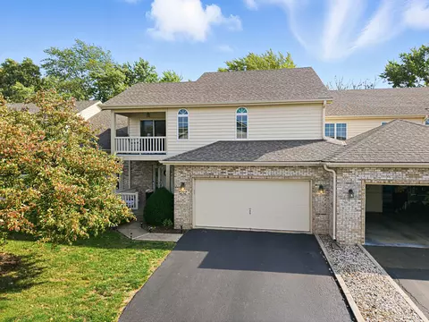 1212 Bellevue Dr, Dekalb, IL 60115