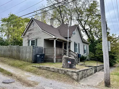 305 Park St, Danville, IL 61832