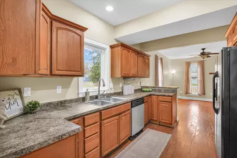 364 W Morris St, Bement, IL 61813 photo 9