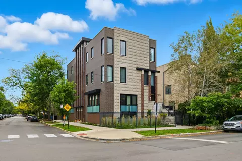 1656 W Wrightwood Ave #3, Chicago, IL 60614