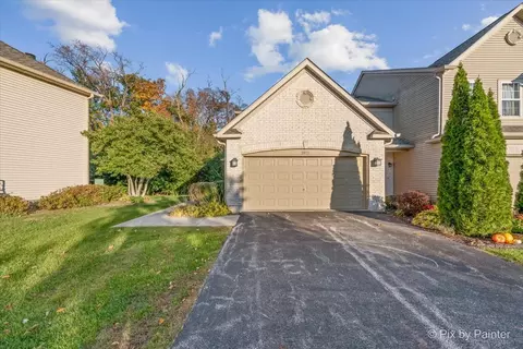 2871 Granite Ct, Crystal Lake, IL 60012