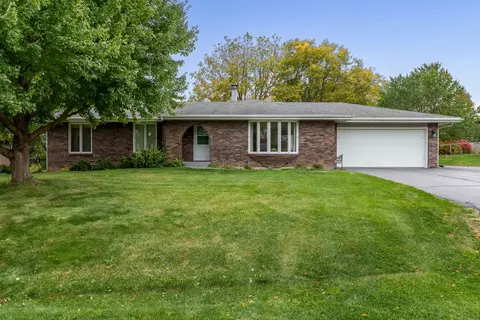 3265 Cavendish Dr, Rockford, IL 61109