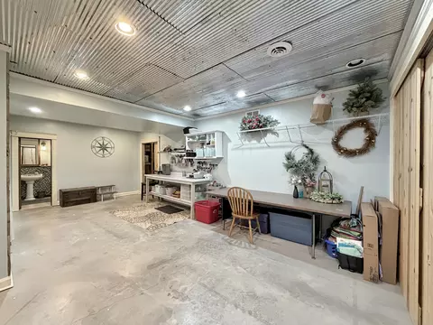 Other - 580 Delmar Dr, Freeport, IL 61032 photo 21 of 29
