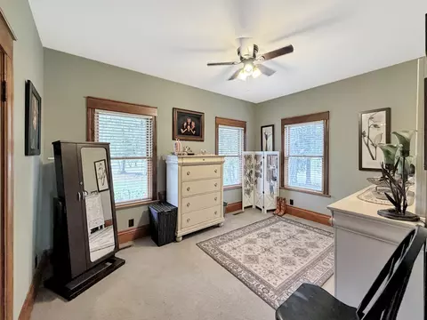 Bedroom - 580 Delmar Dr, Freeport, IL 61032 photo 3 of 9