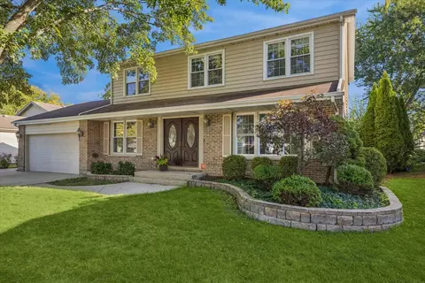 815 Pheasant Ridge Dr, Lake Zurich, IL 60047