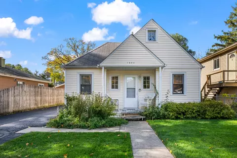 1502 Kenmore Ave, Round Lake Beach, IL 60073