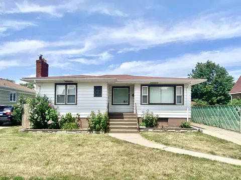 518 156th Pl, Calumet City, IL 60409