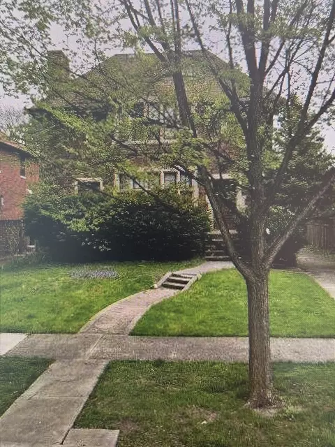 1130 N Grove Ave, Oak Park, IL 60302