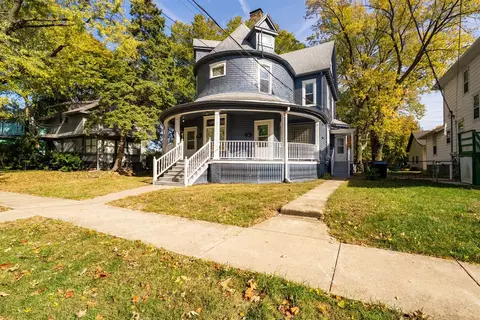 905 Elder St, Bloomington, IL 61701