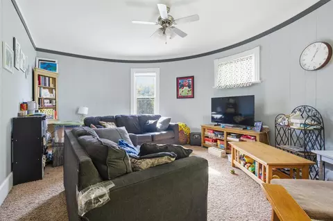 Living - 905 Elder St, Bloomington, IL 61701 photo 3 of 4