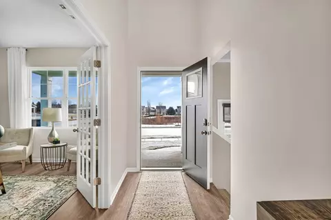 Entry Way - 300 Astor Ct, Elgin, IL 60124 photo 1 of 3