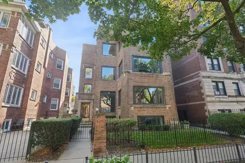1133 W Pratt St #2, Chicago, IL 60626