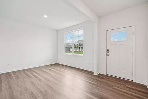 Living - 319 Snowdrop Ln, Elgin, IL 60124 photo 1 of 9