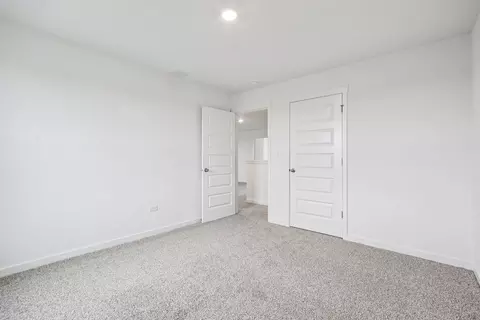 Bedroom - 319 Snowdrop Ln, Elgin, IL 60124 photo 6 of 13