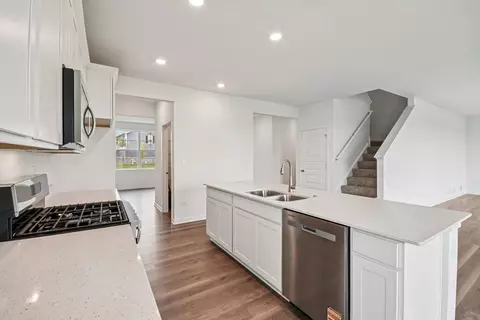 Kitchen - 319 Snowdrop Ln, Elgin, IL 60124 photo 6 of 9