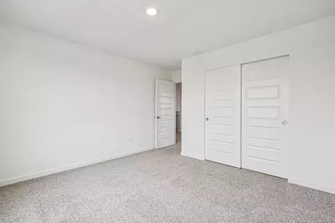 Bedroom - 319 Snowdrop Ln, Elgin, IL 60124 photo 3 of 13