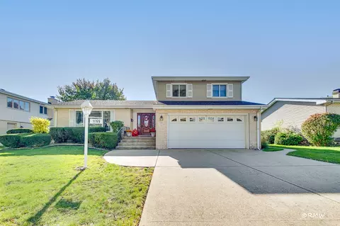 1155 W Westwood Trl, Addison, IL 60101