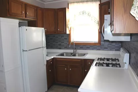 Kitchen - 215 North St, Weldon, IL 61882 photo 2 of 2