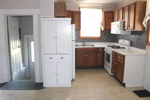 Kitchen - 215 North St, Weldon, IL 61882 photo 1 of 2