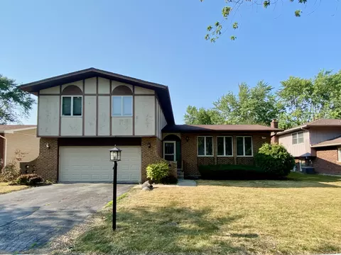5058 Roberta Ln, Richton Park, IL 60471