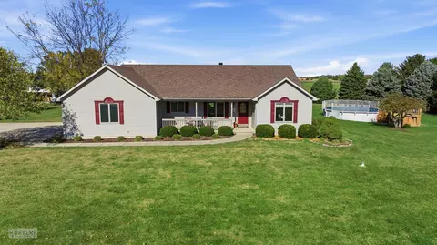 2427 N 42nd Rd, Sheridan, IL 60551