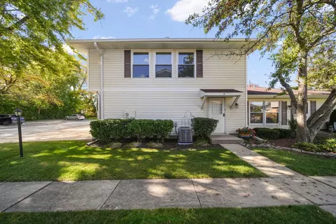 5208 Woodland Dr #A, Oak Forest, IL 60452