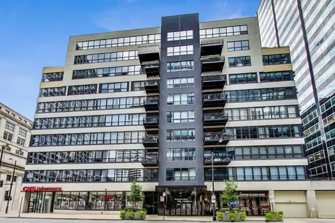130 S Canal St #10T, Chicago, IL 60606