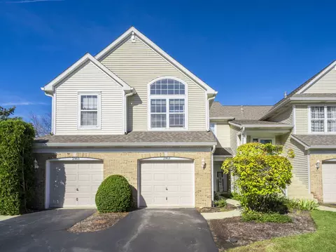 2963 Waters Edge Cir #14-C, Aurora, IL 60504