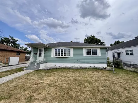 3423 Adams St, Lansing, IL 60438