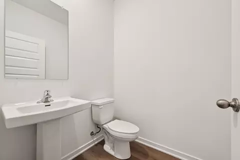 Bath - 1808 Overland Dr, Plainfield, IL 60586 photo 3 of 6