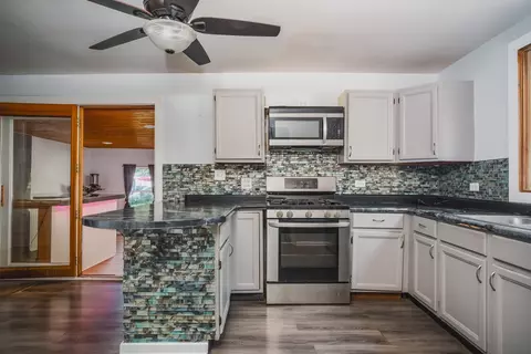 37902 N West St, Spring Grove, IL 60081 photo 12
