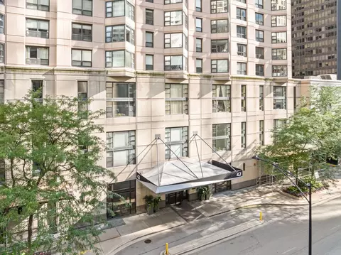 401 E Ontario St #2810, Chicago, IL 60611
