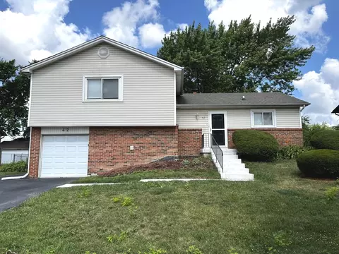 42 Pheasant Rd, Matteson, IL 60443