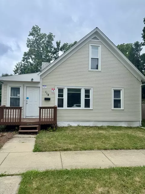 118 Wilcox Ave, Elgin, IL 60123
