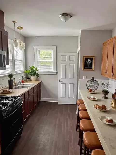 118 Wilcox Ave, Elgin, IL 60123 photo 10