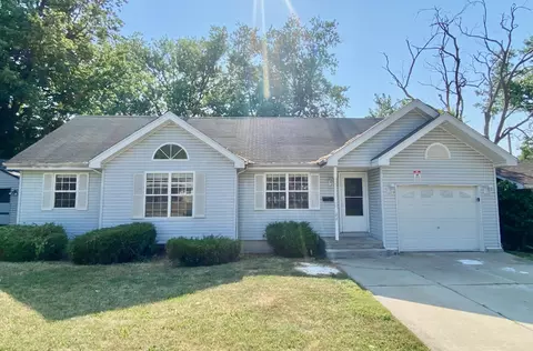200 Durham Dr, Steger, IL 60475
