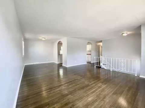 3324 Laurel Ln, Hazel Crest, IL 60429 photo 2