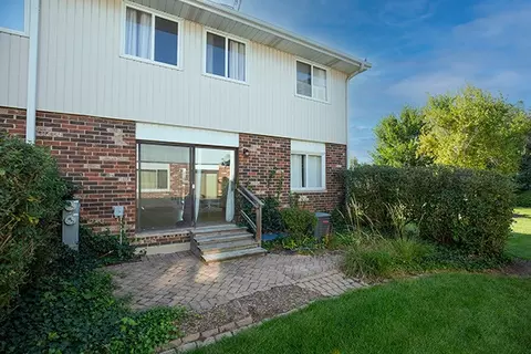 1643 Castbourne Ct, Wheaton, IL 60189 photo 8