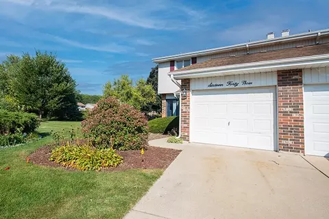 1643 Castbourne Ct, Wheaton, IL 60189 photo 4