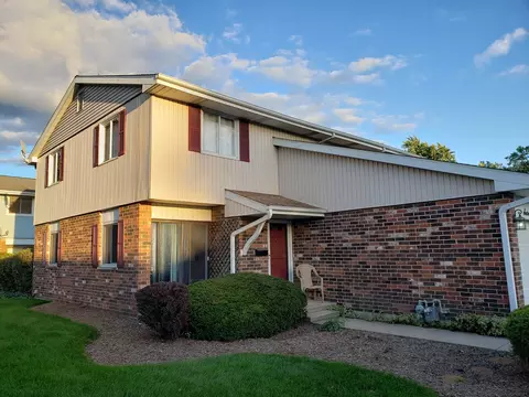 1643 Castbourne Ct, Wheaton, IL 60189 photo 3