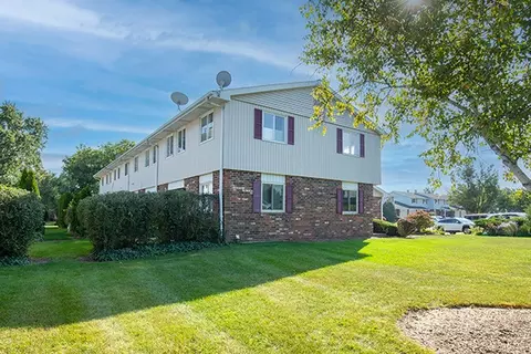 1643 Castbourne Ct, Wheaton, IL 60189 photo 5