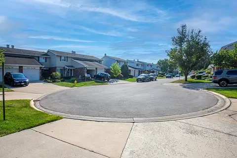1643 Castbourne Ct, Wheaton, IL 60189 photo 9