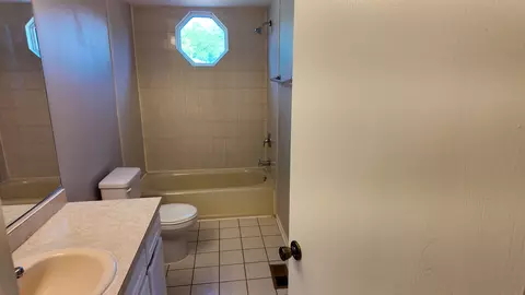 Bath - 25601 S Linden Ave, Monee, IL 60449 photo 2 of 2