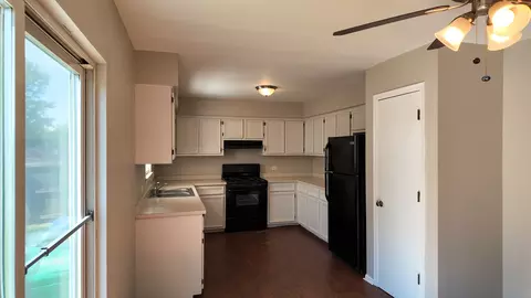 Kitchen - 25601 S Linden Ave, Monee, IL 60449 photo 1 of 3