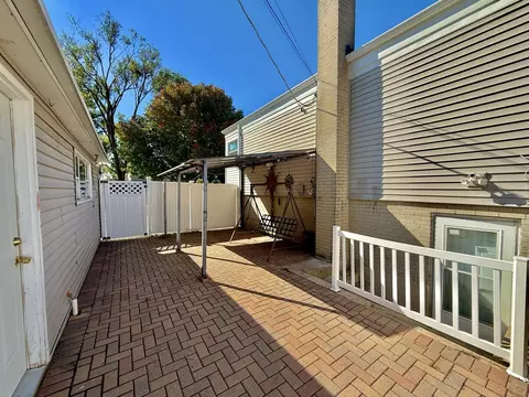 Exterior - 2181 Plainfield Dr, Des Plaines, IL 60018 photo 3 of 3
